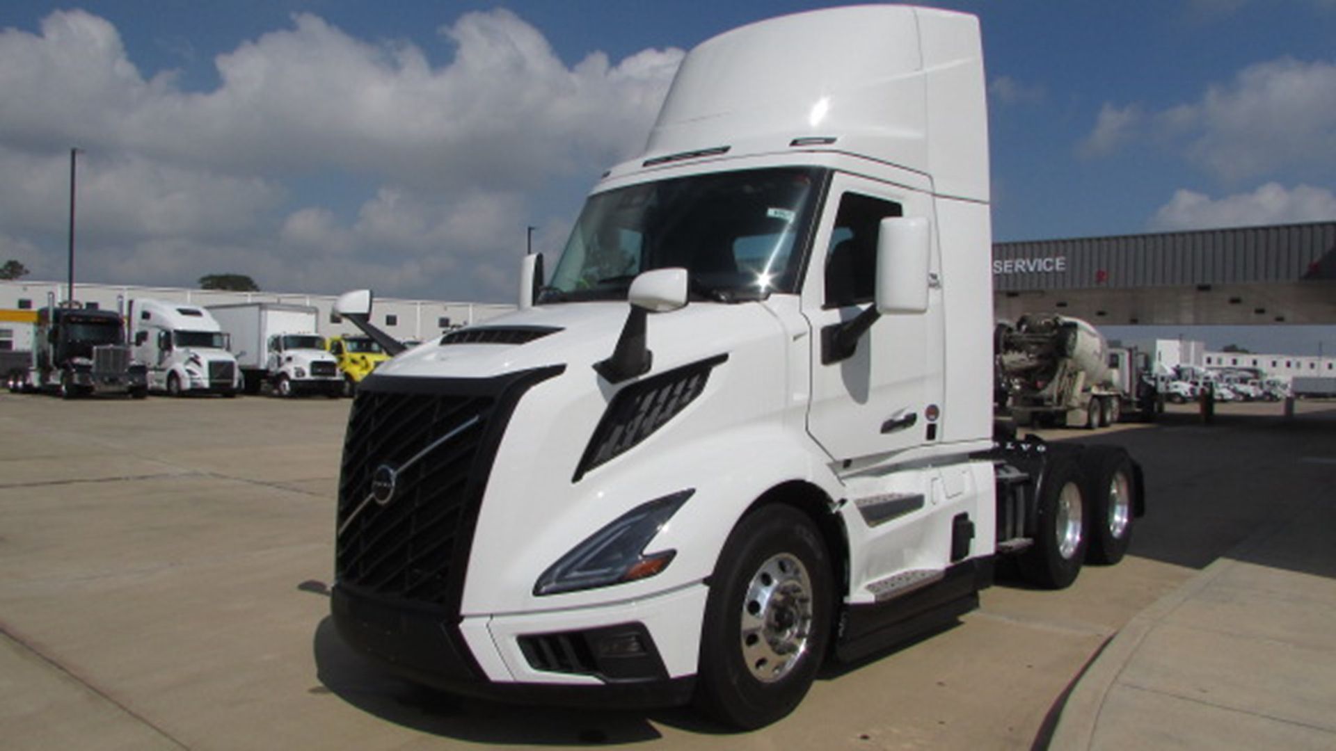 2027 Volvo VNL64T300
