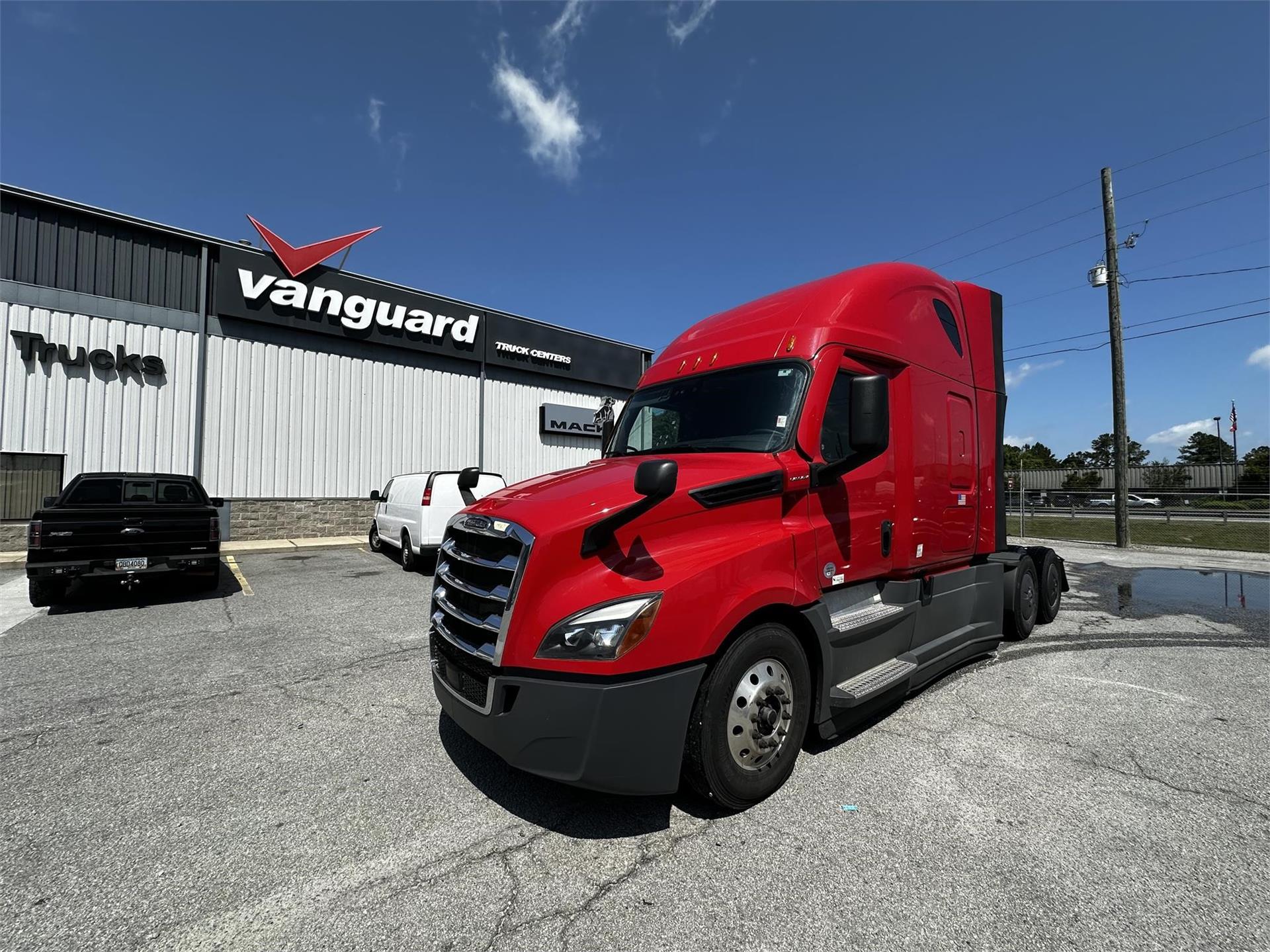 2020 Freightliner CASCADIA 126