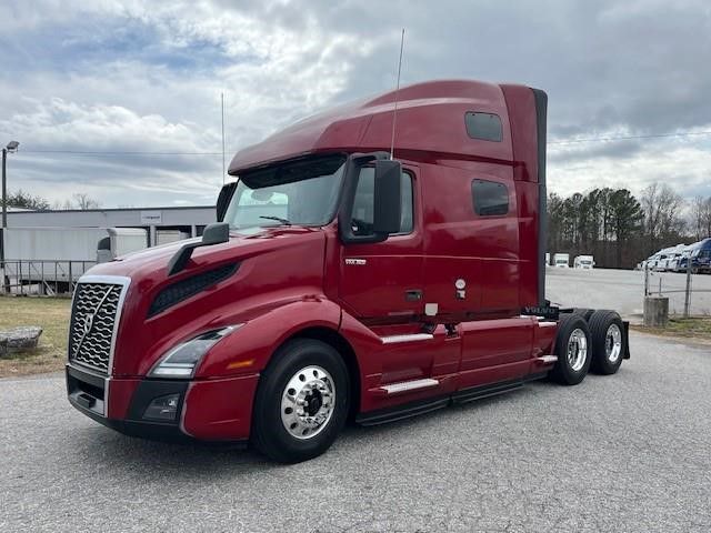2020 Volvo VNL64T670