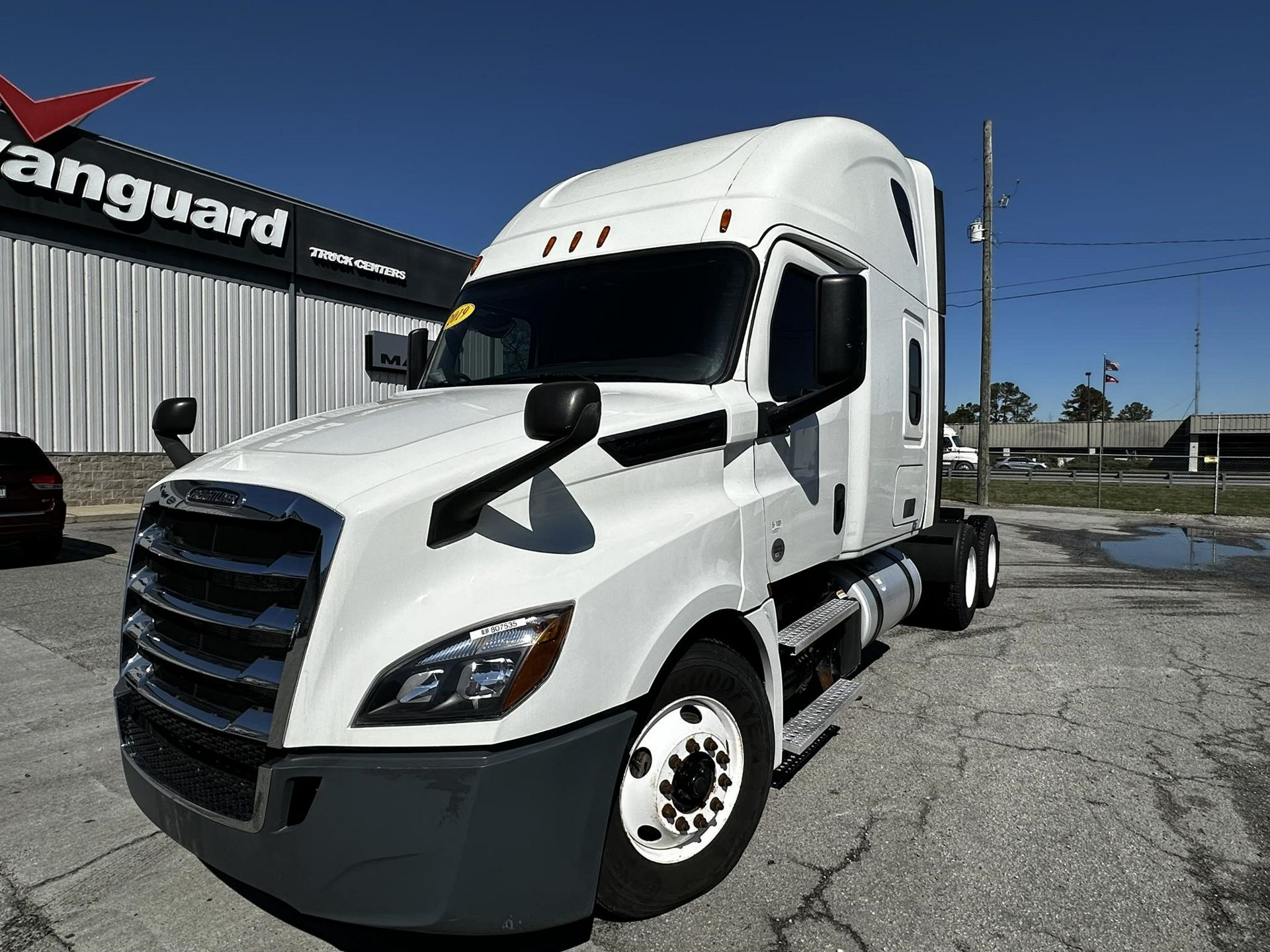 2019 Freightliner CASCADIA 126