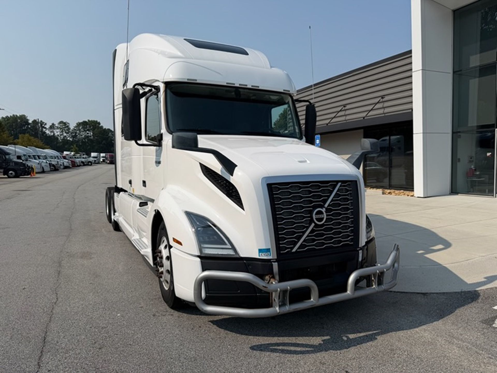 2023 Volvo VNL64T860