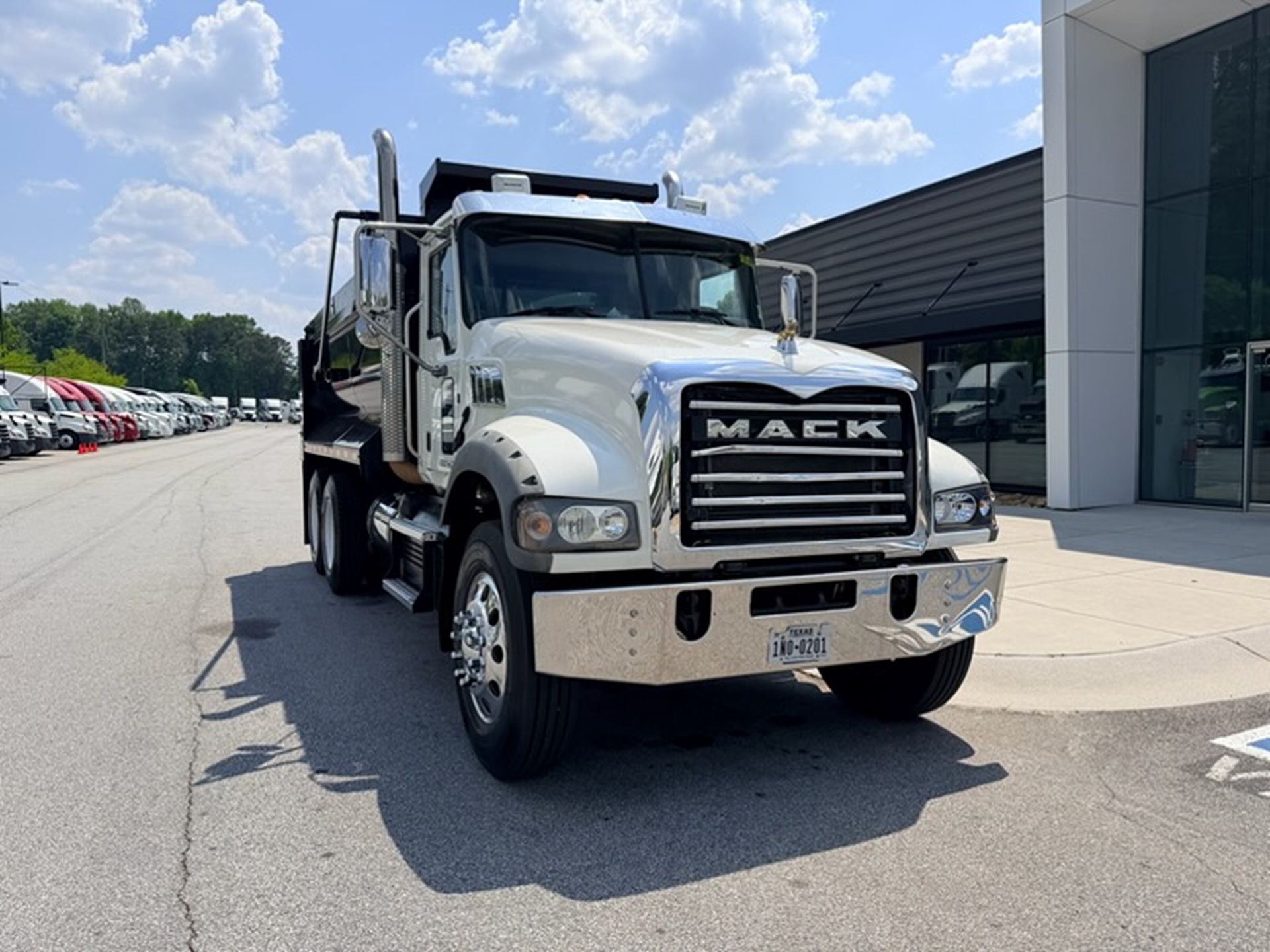 2018 Mack GU713