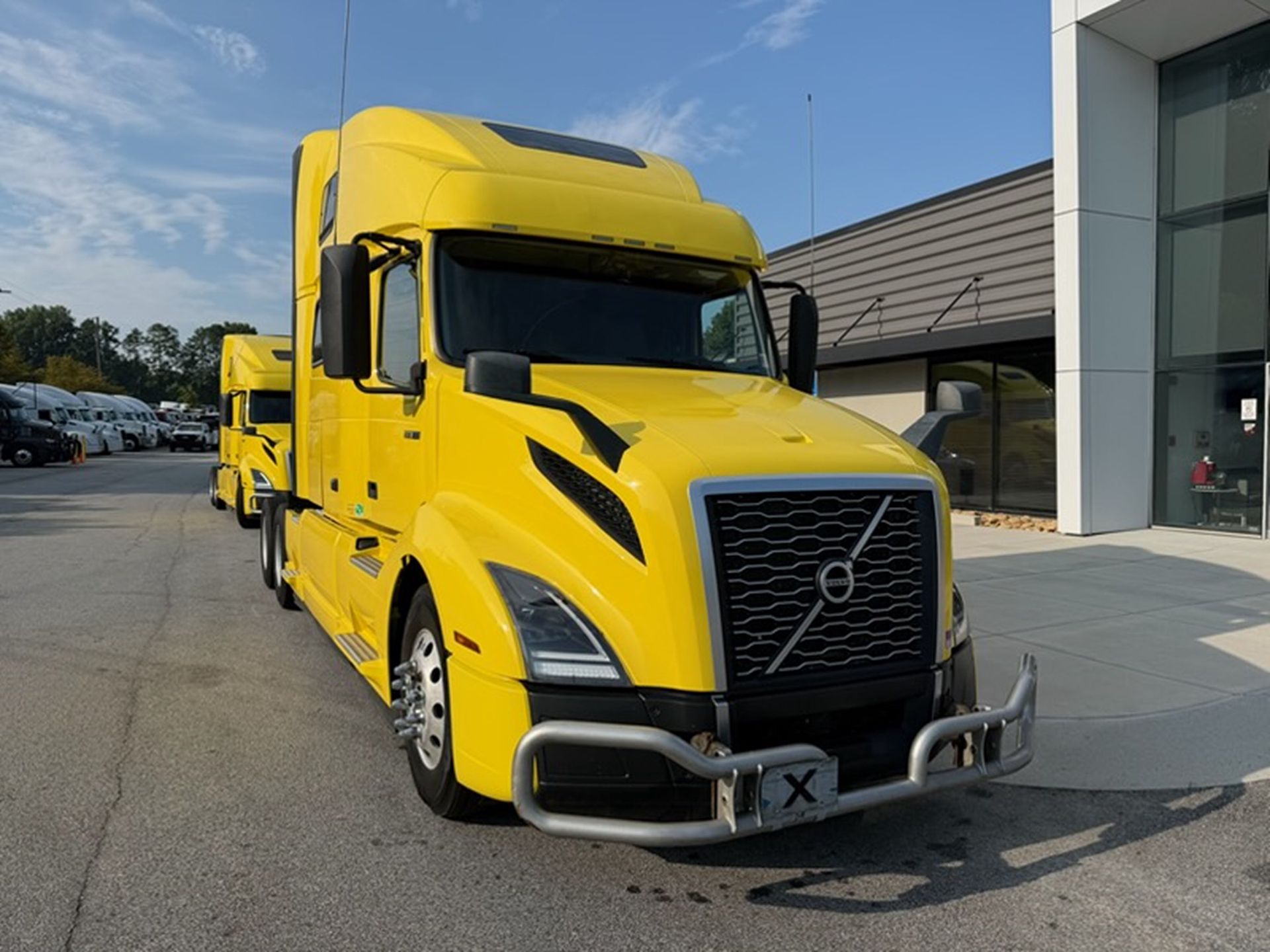 2023 Volvo VNL64T860