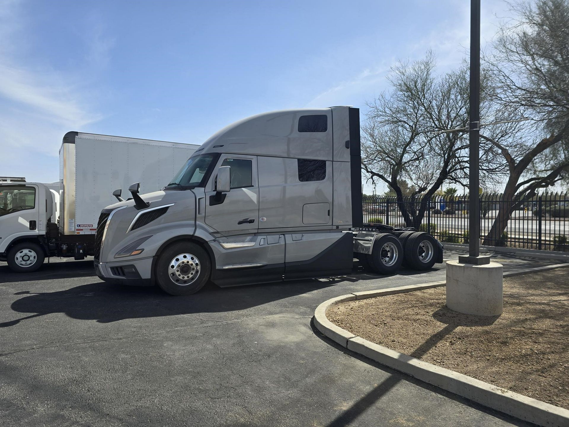 2026 Volvo VNL64T860