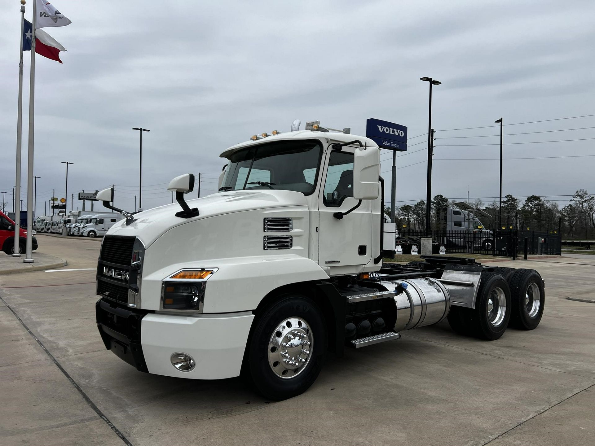 2019 Mack ANTHEM 64T