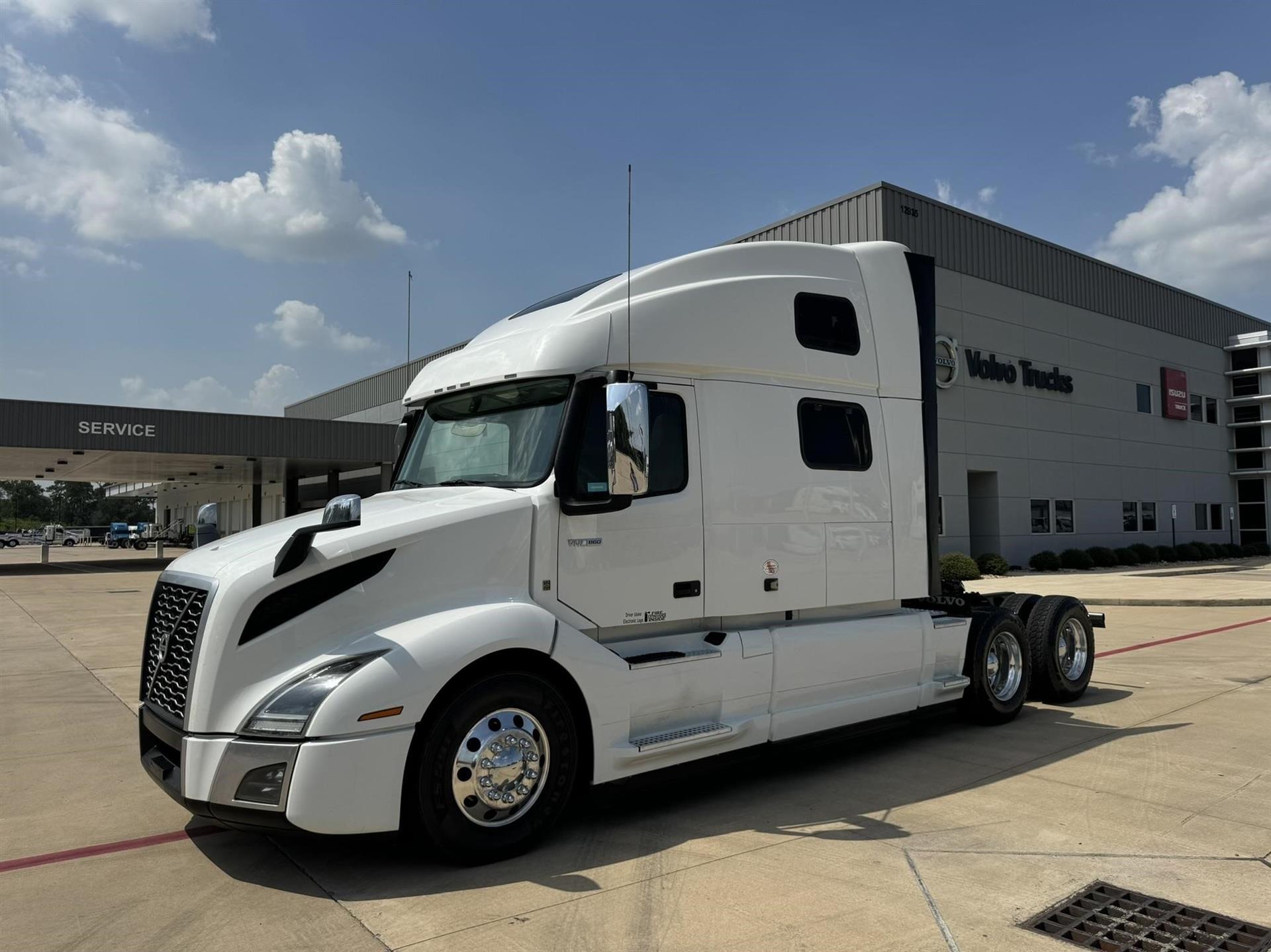 2022 Volvo VNL64T860