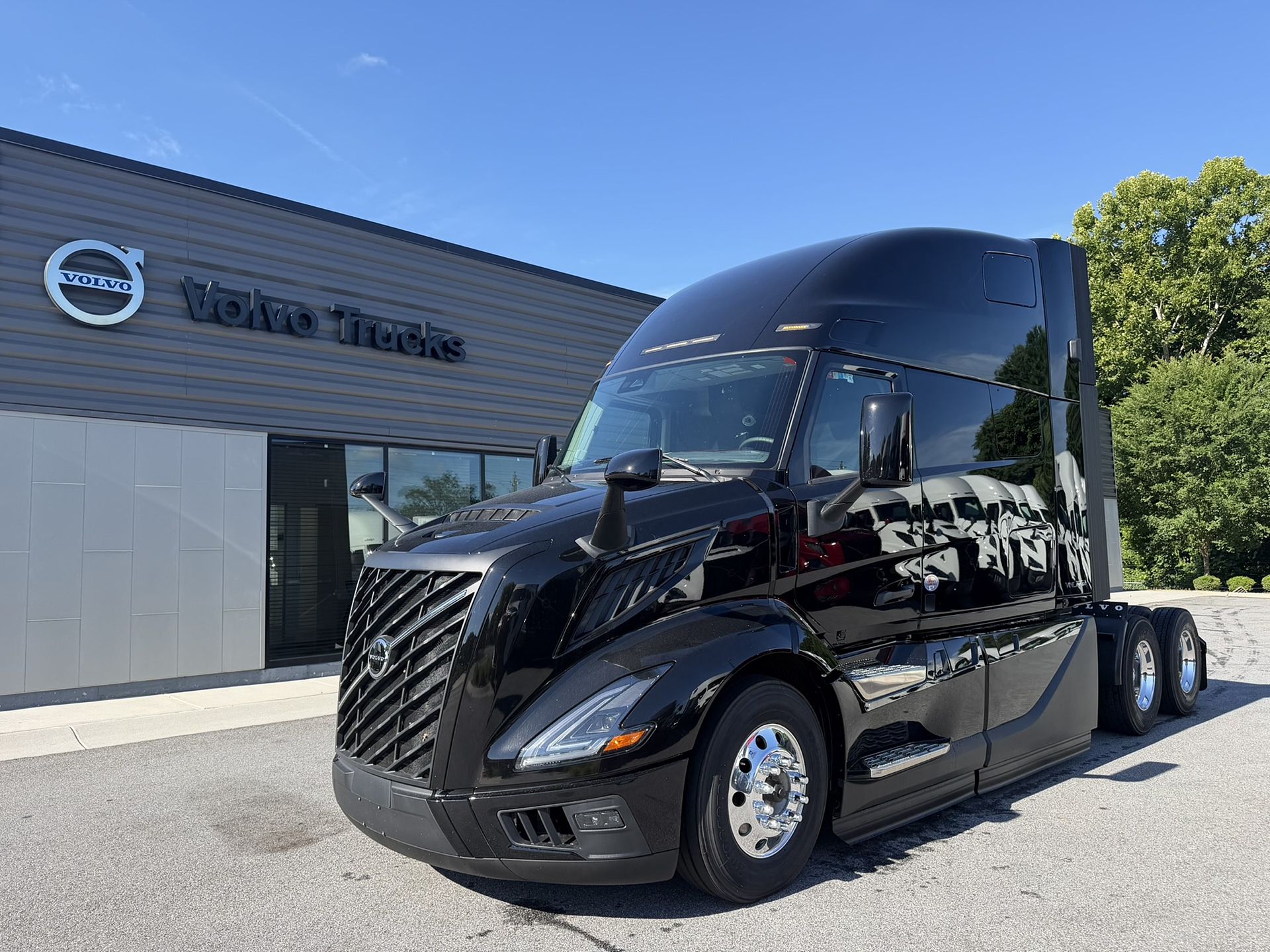 2027 Volvo VNL64T860