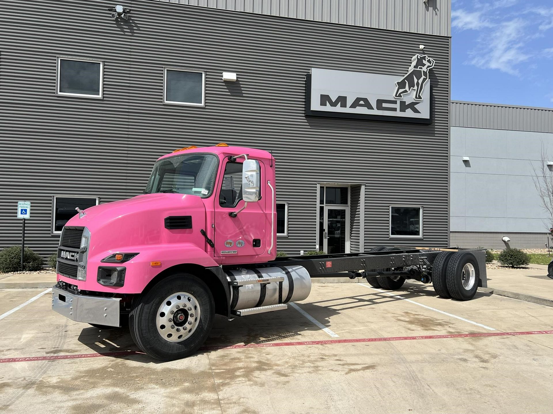 2026 Mack MD6