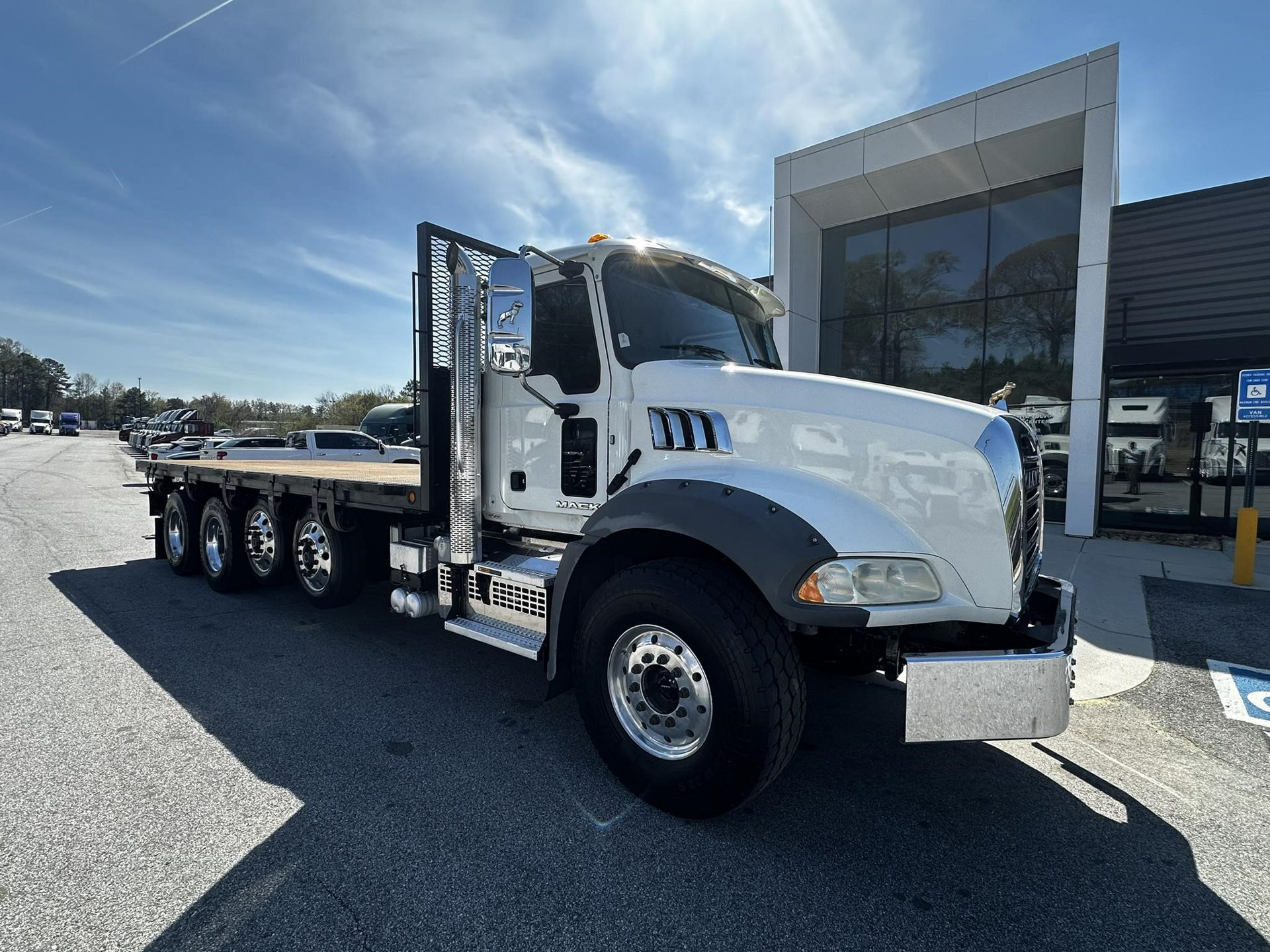 2018 Mack GRANITE GU813
