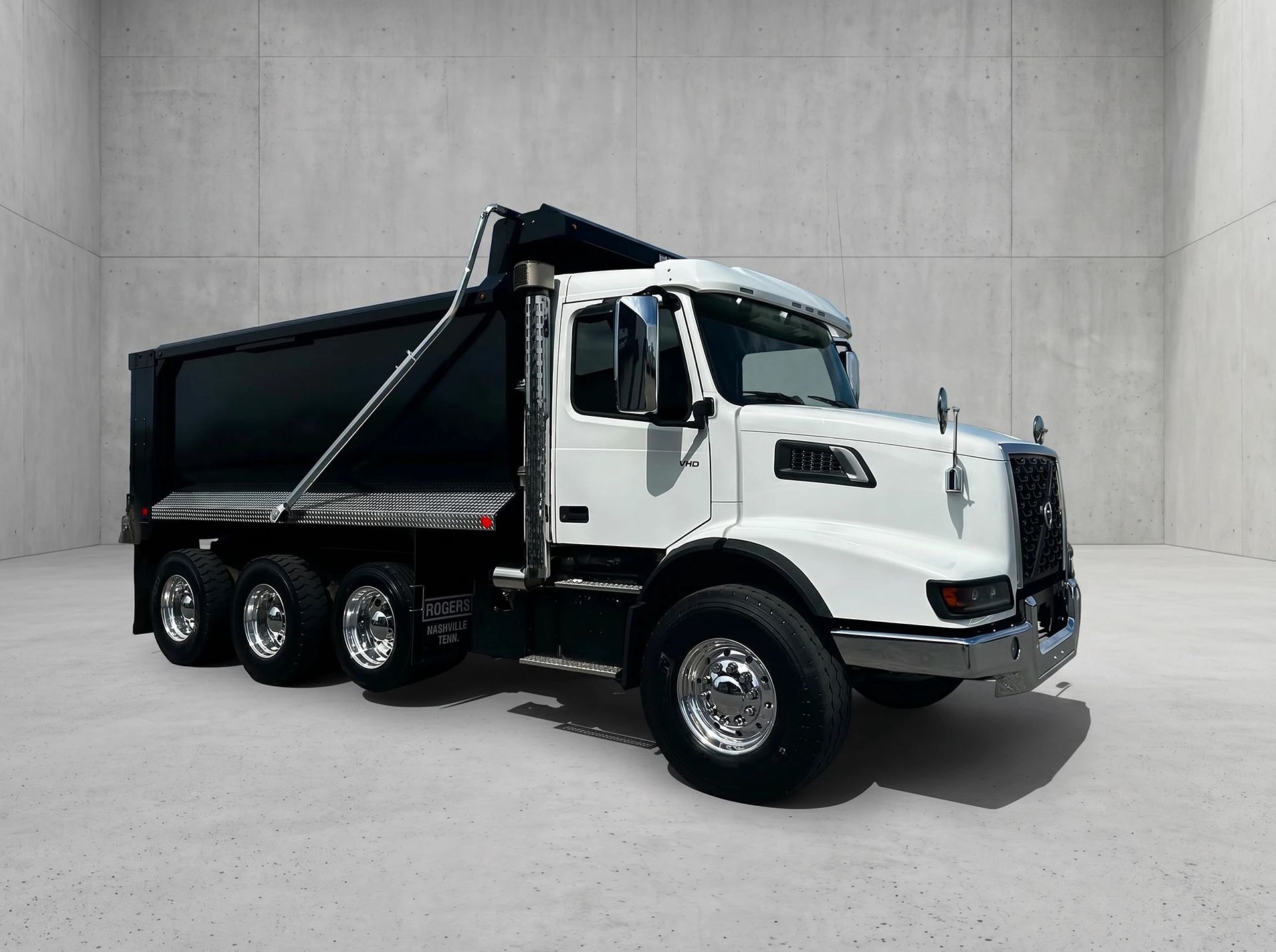 2025 Volvo VHD84B300