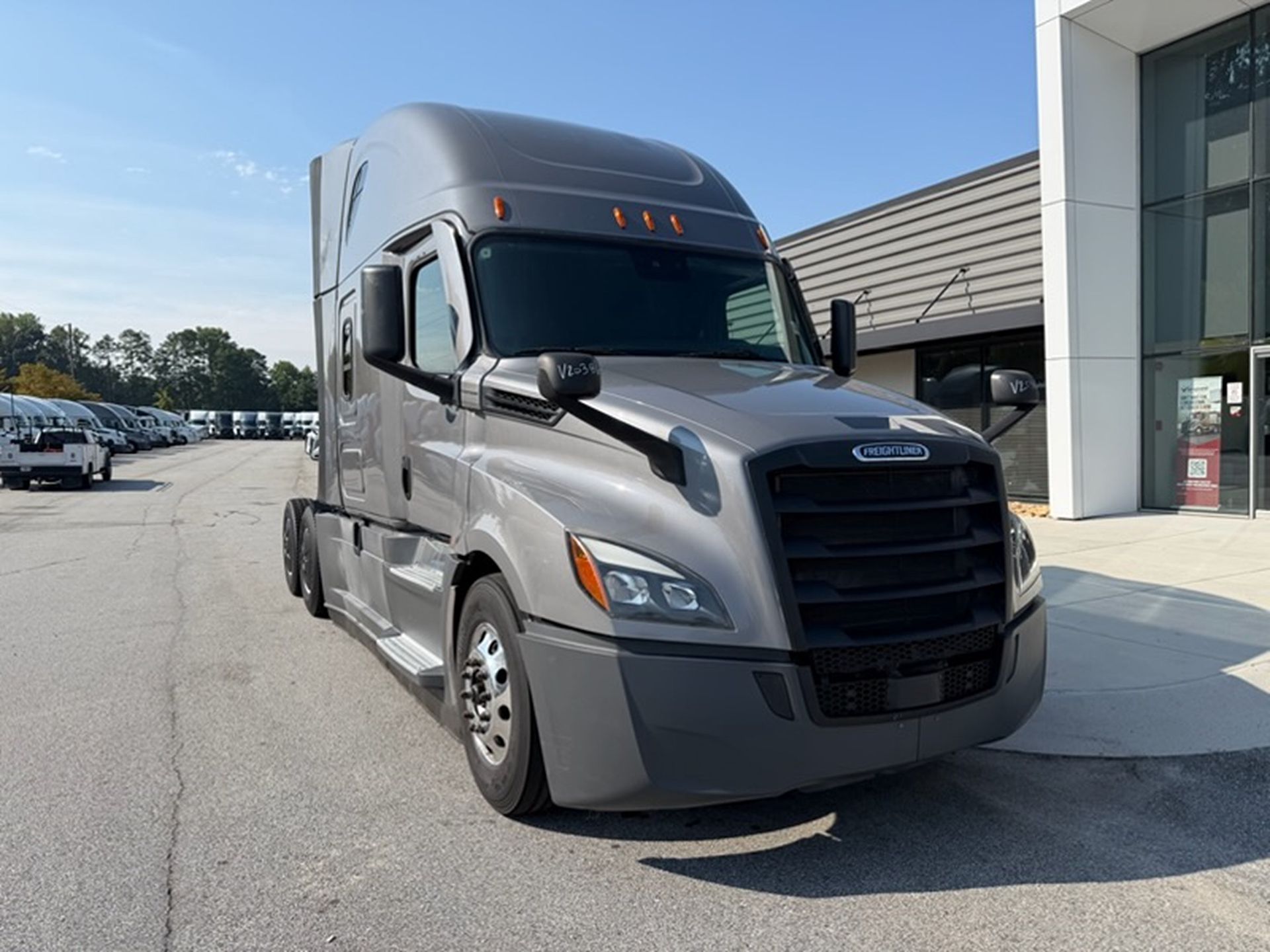 2022 Freightliner CASCADIA 126