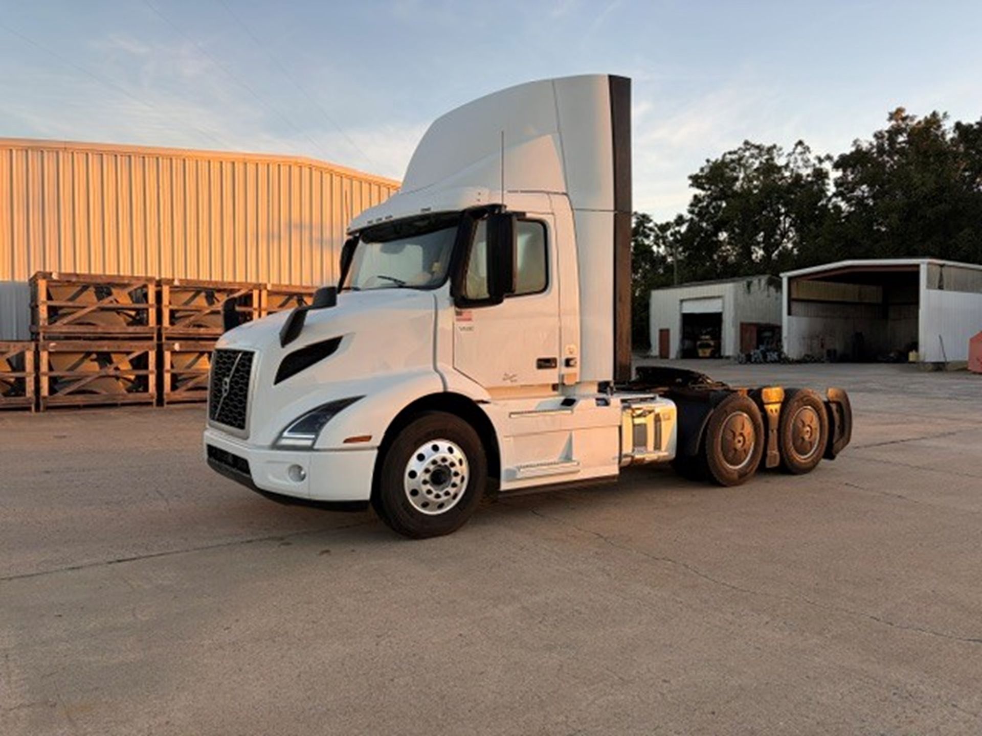 2022 Volvo VNR