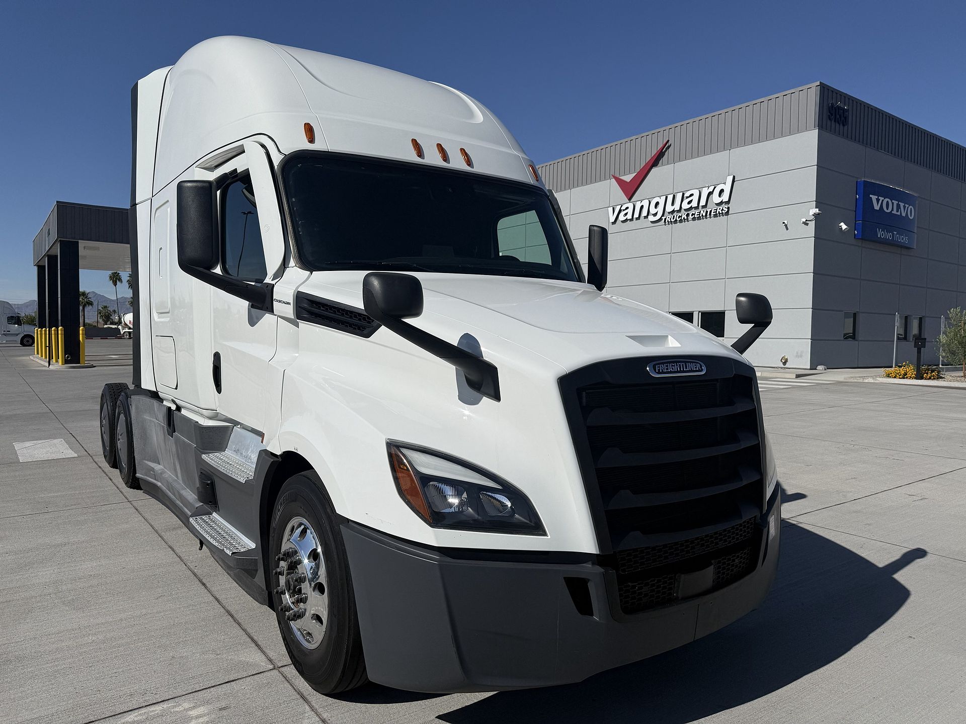 2022 Freightliner CASCADIA 126