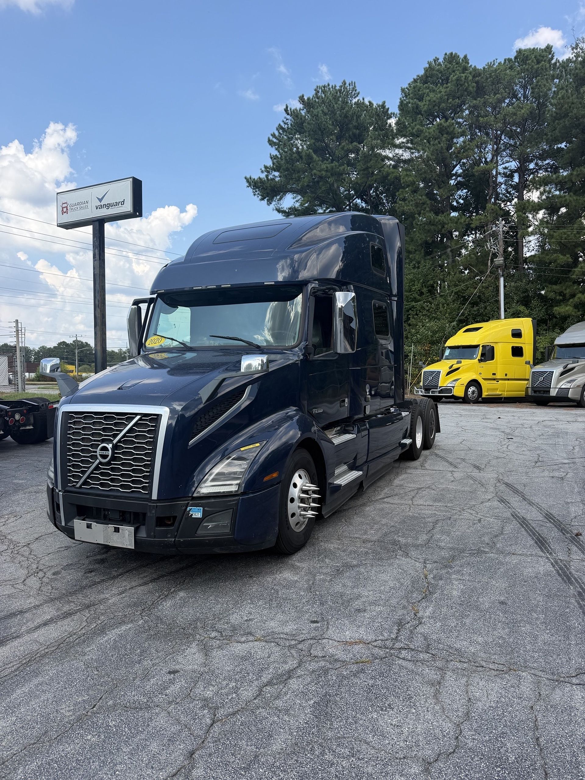 2020 Volvo VNL64T860