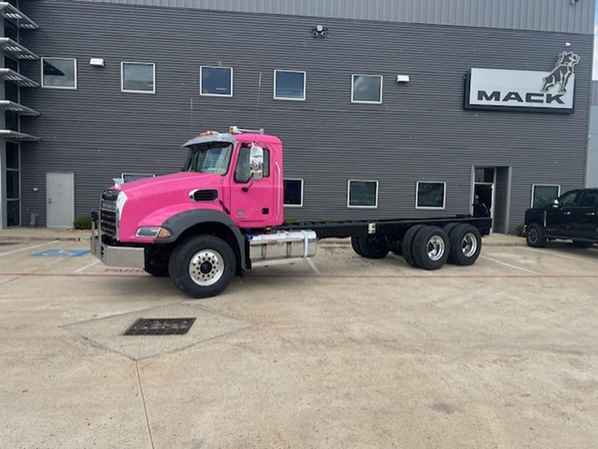 2027 Mack GRANITE 64B