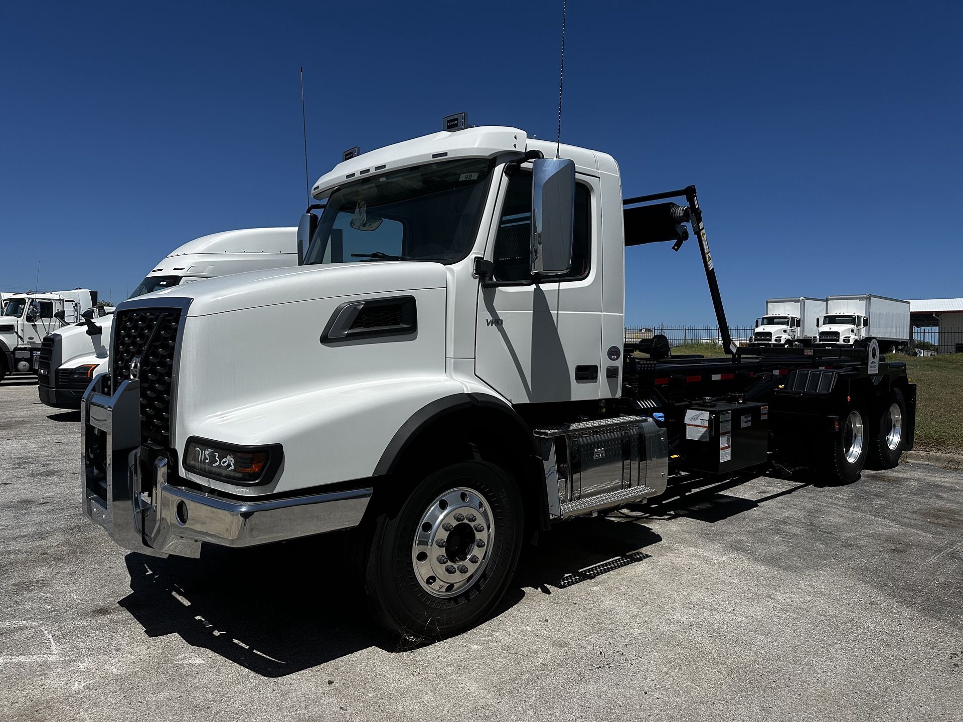 2026 Volvo VHD64B300
