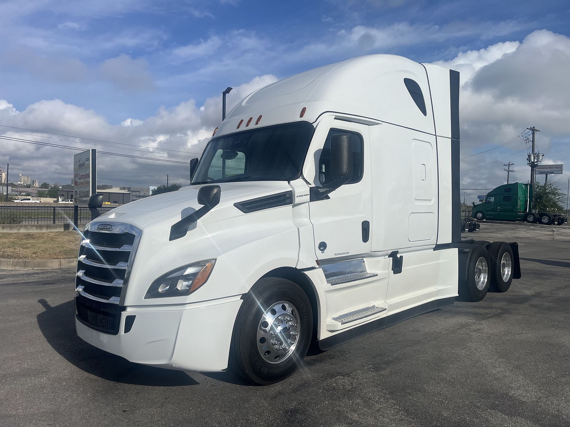 2021 Freightliner CASCADIA 125