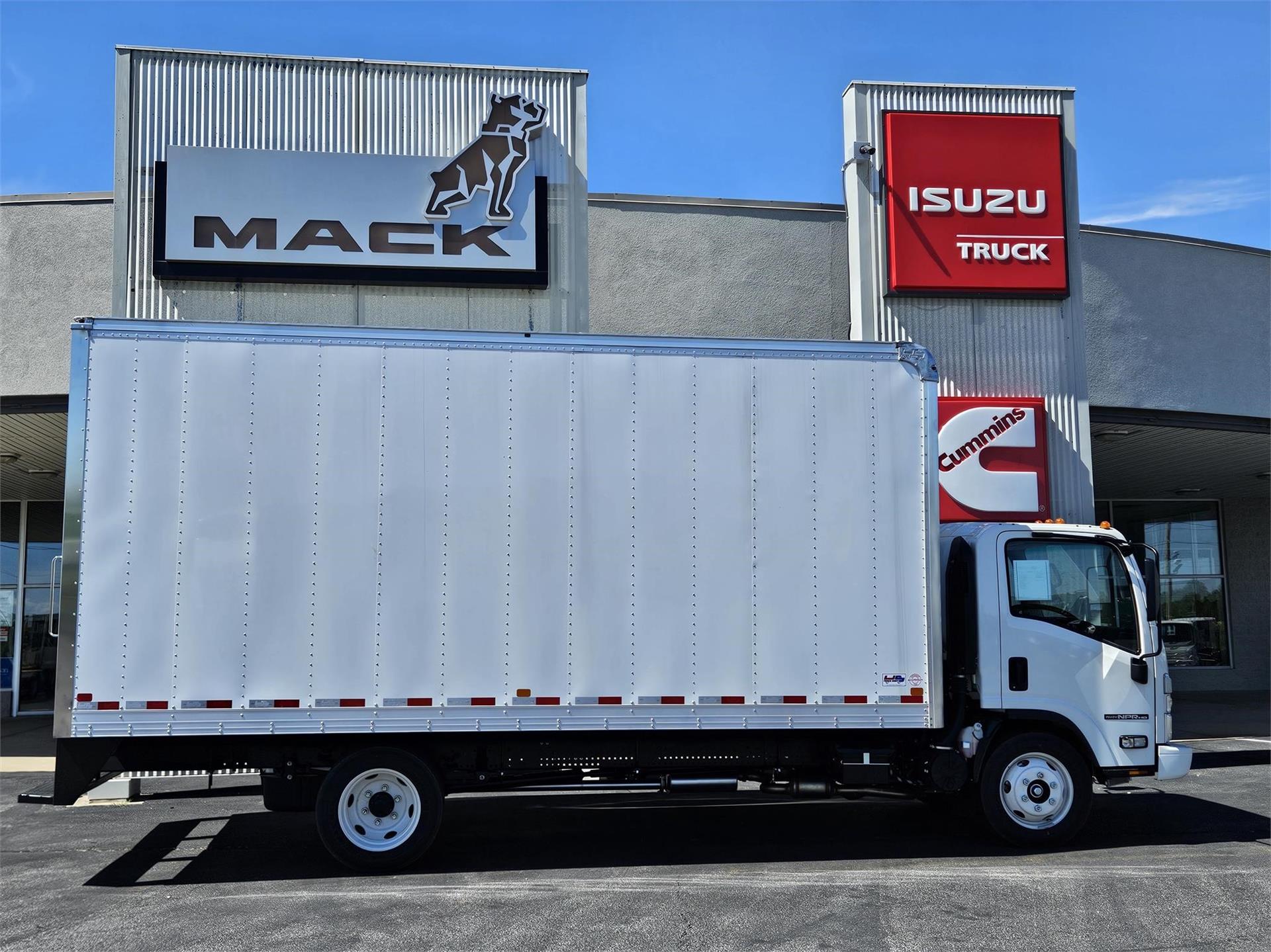 2024 Isuzu NPR HD