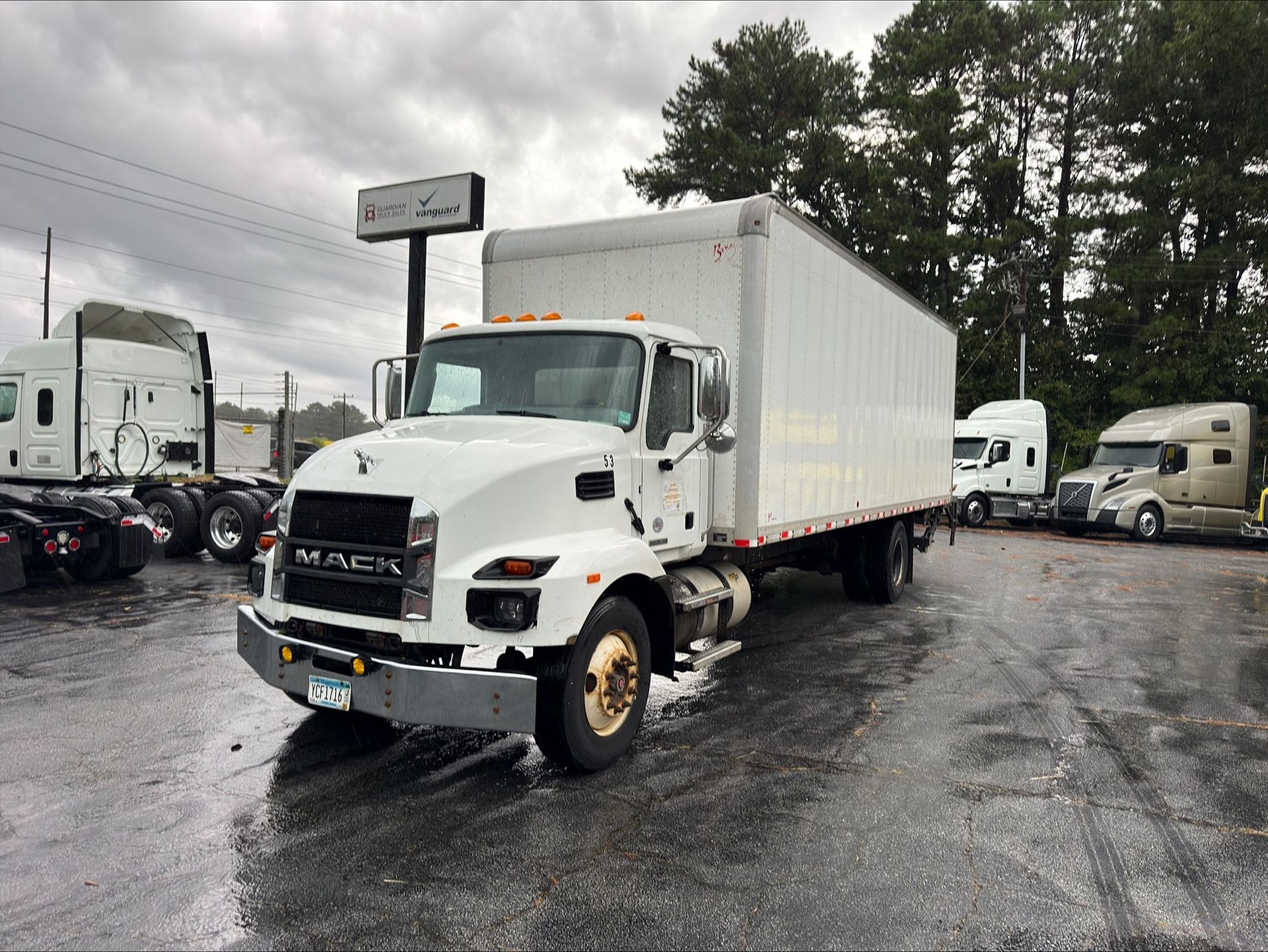 2022 Mack MD6
