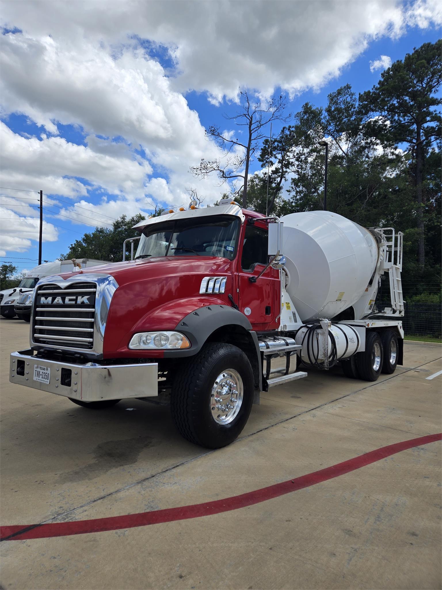 2019 Mack GRANITE 64BR