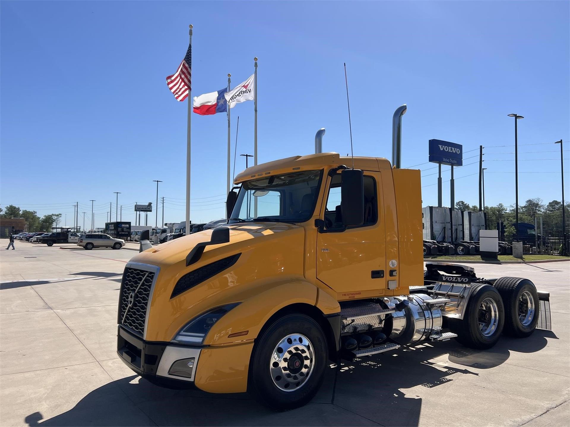 2020 Volvo VNL62T300