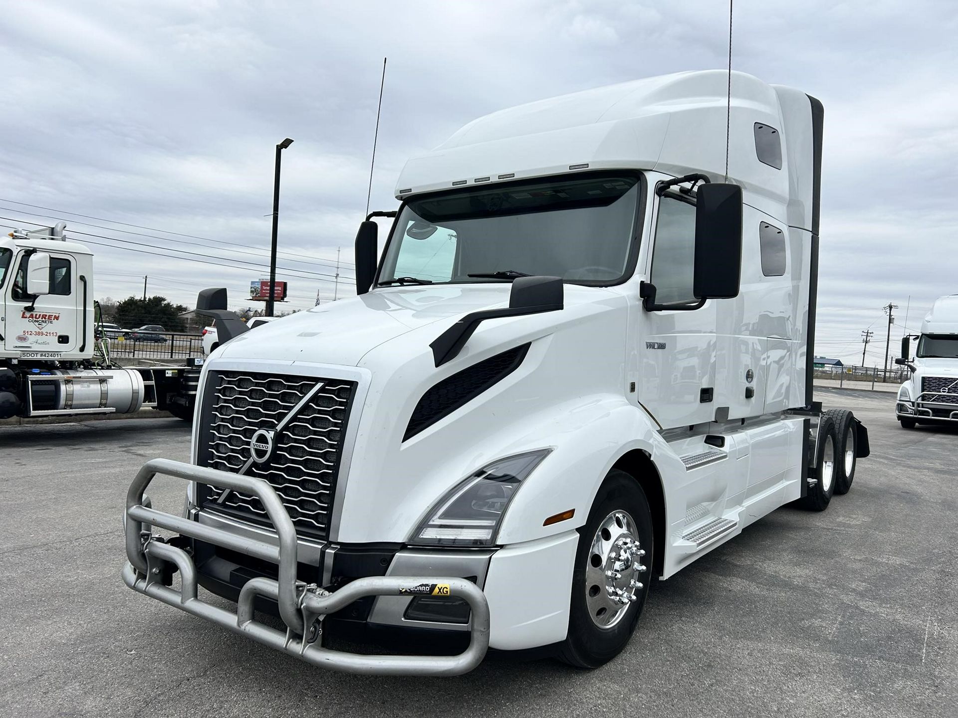 2022 Volvo VNL64T760