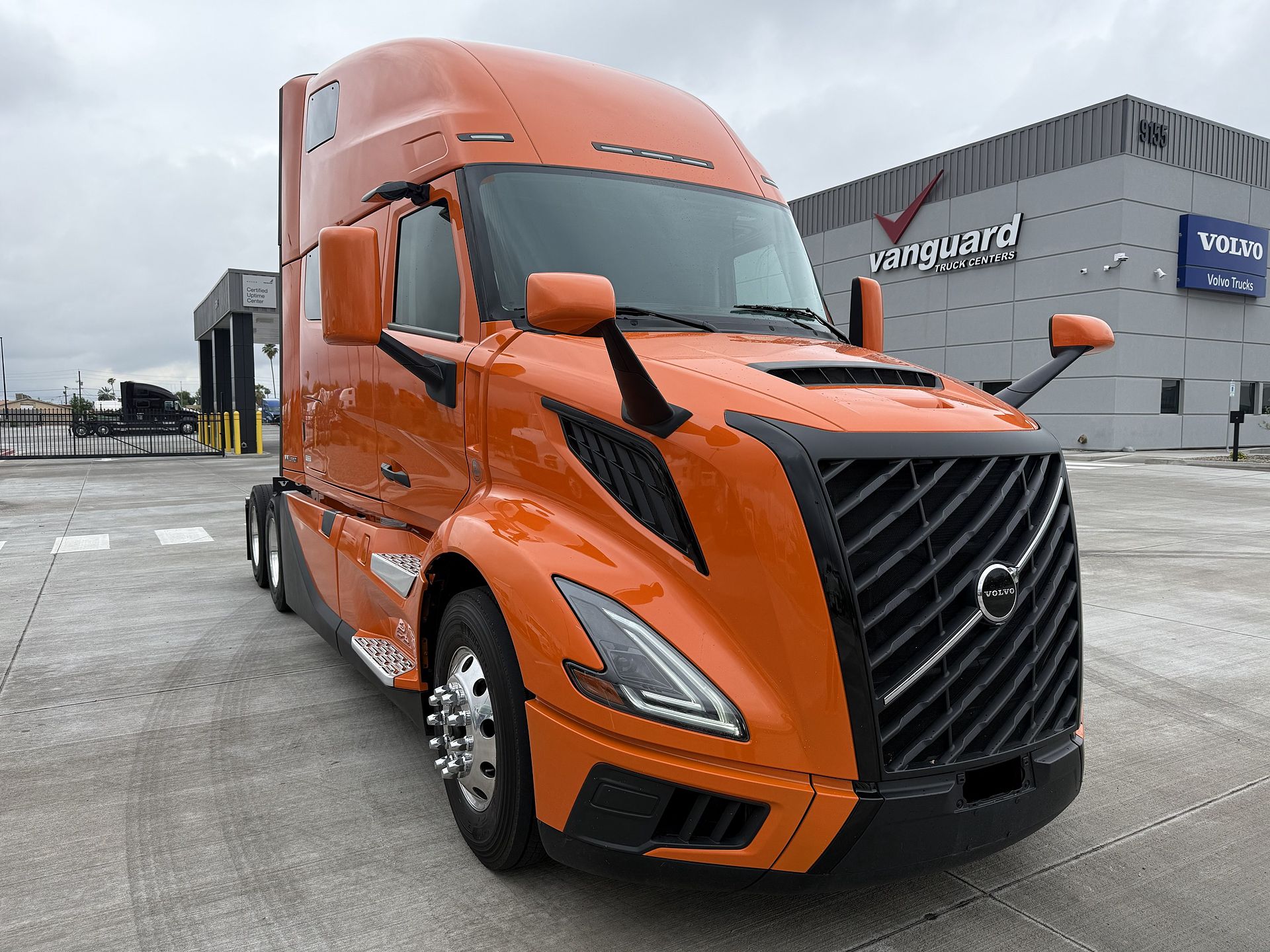 2026 Volvo VNL64T860