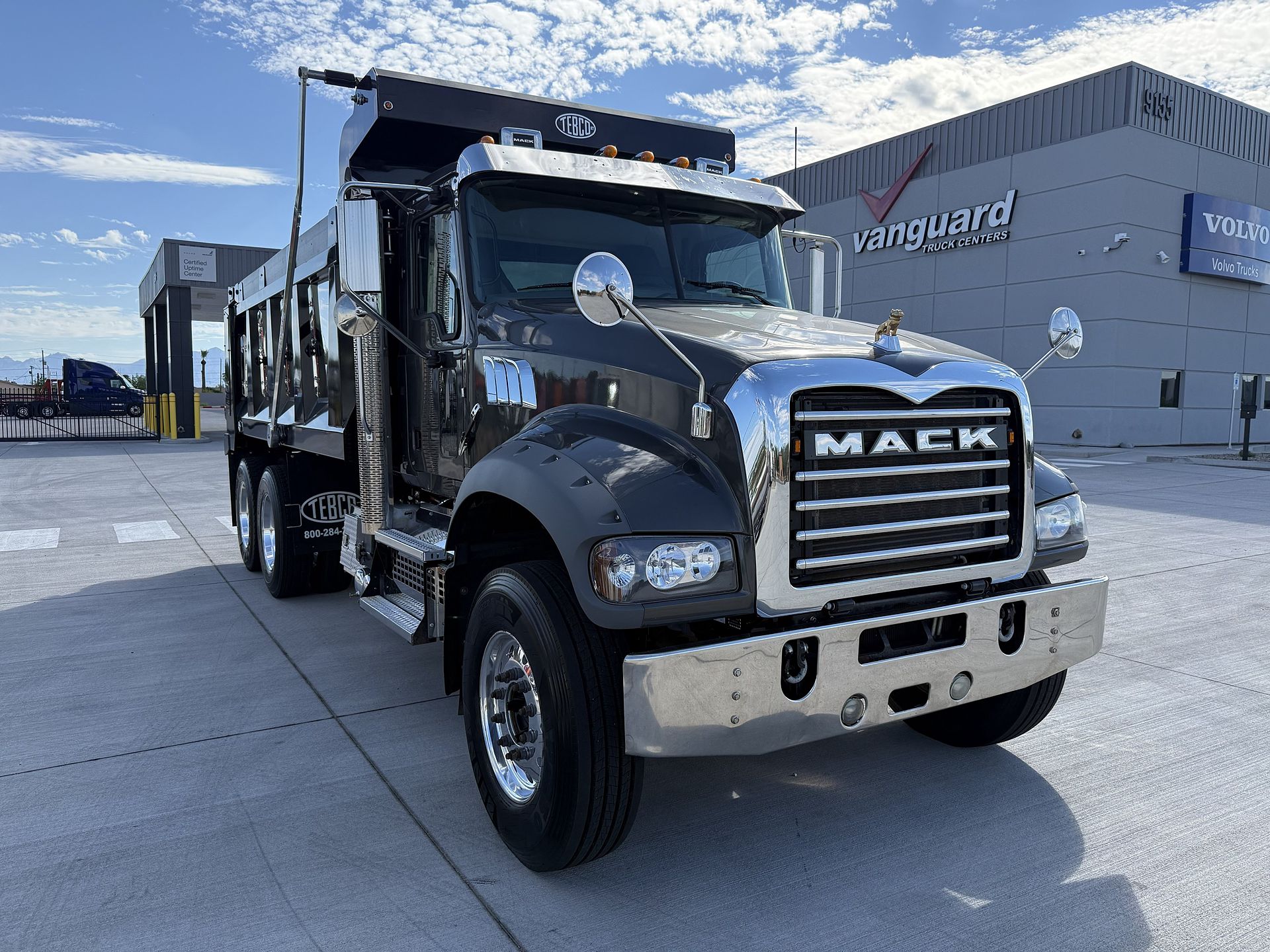 2023 Mack Granite