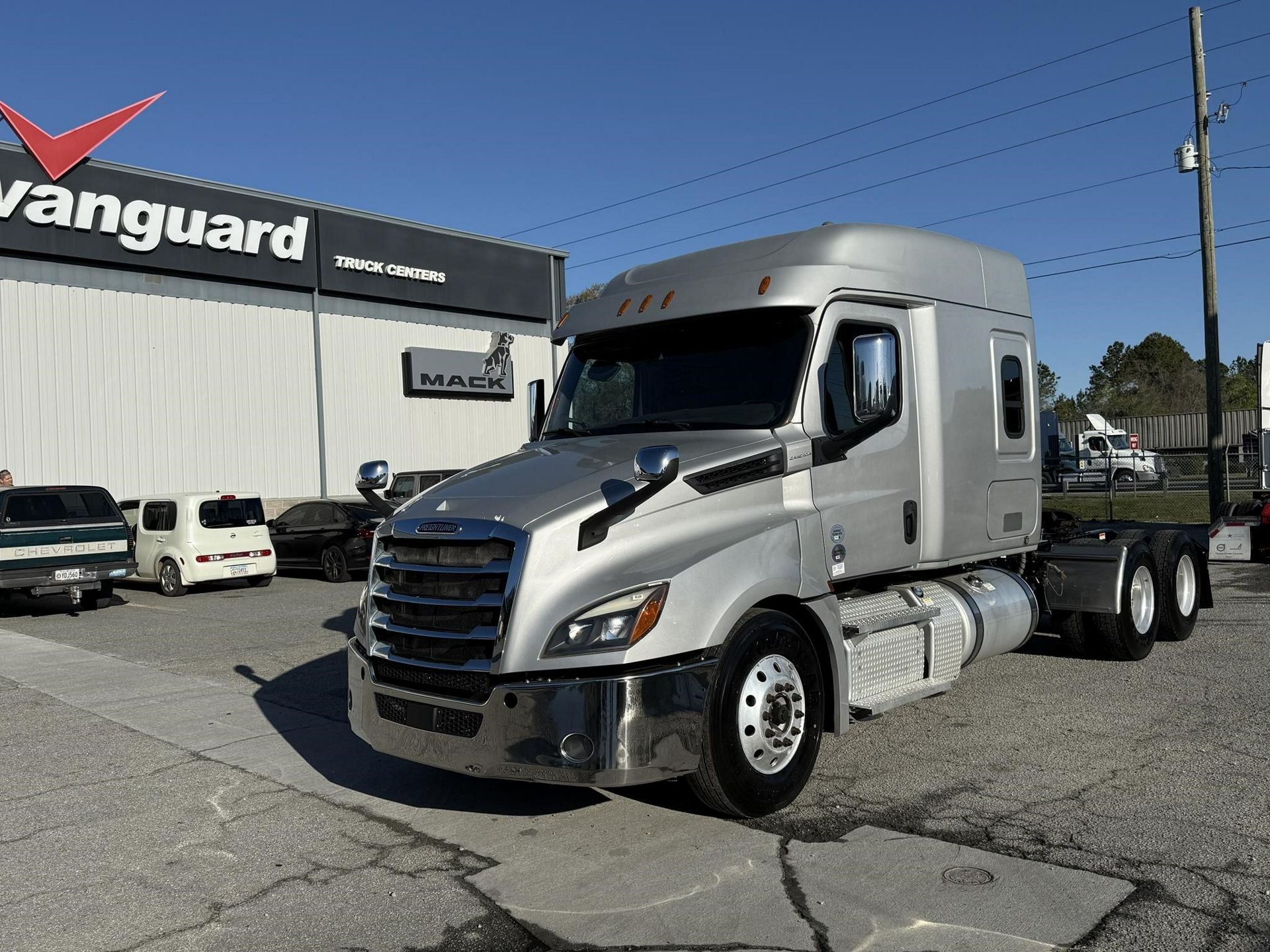 2020 Freightliner CASCADIA 126