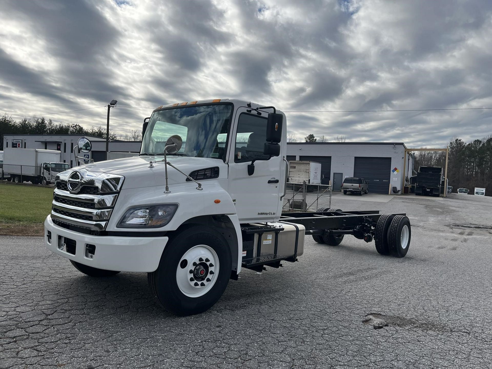 2025 Hino L6