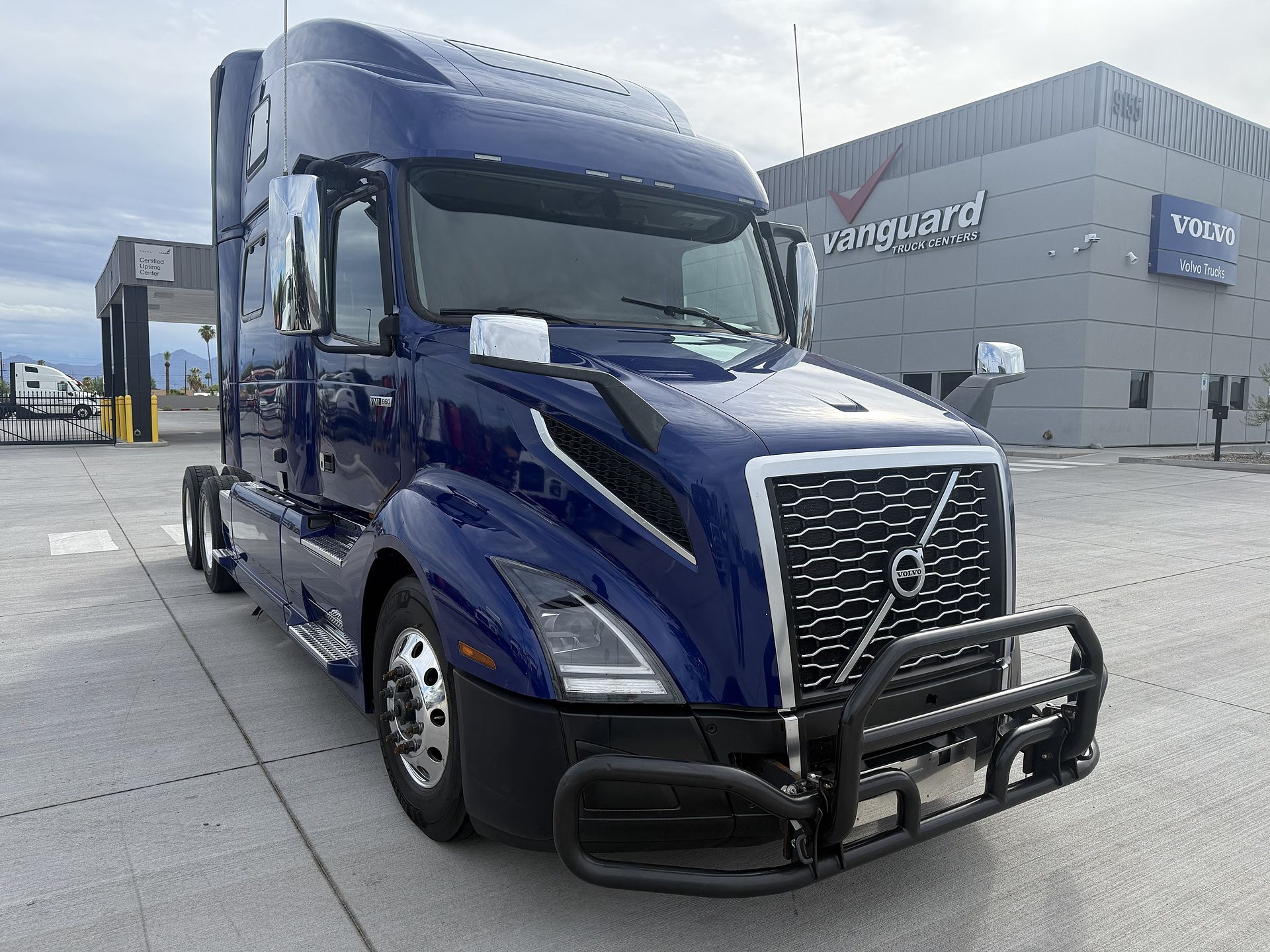 2024 Volvo VNL64T860