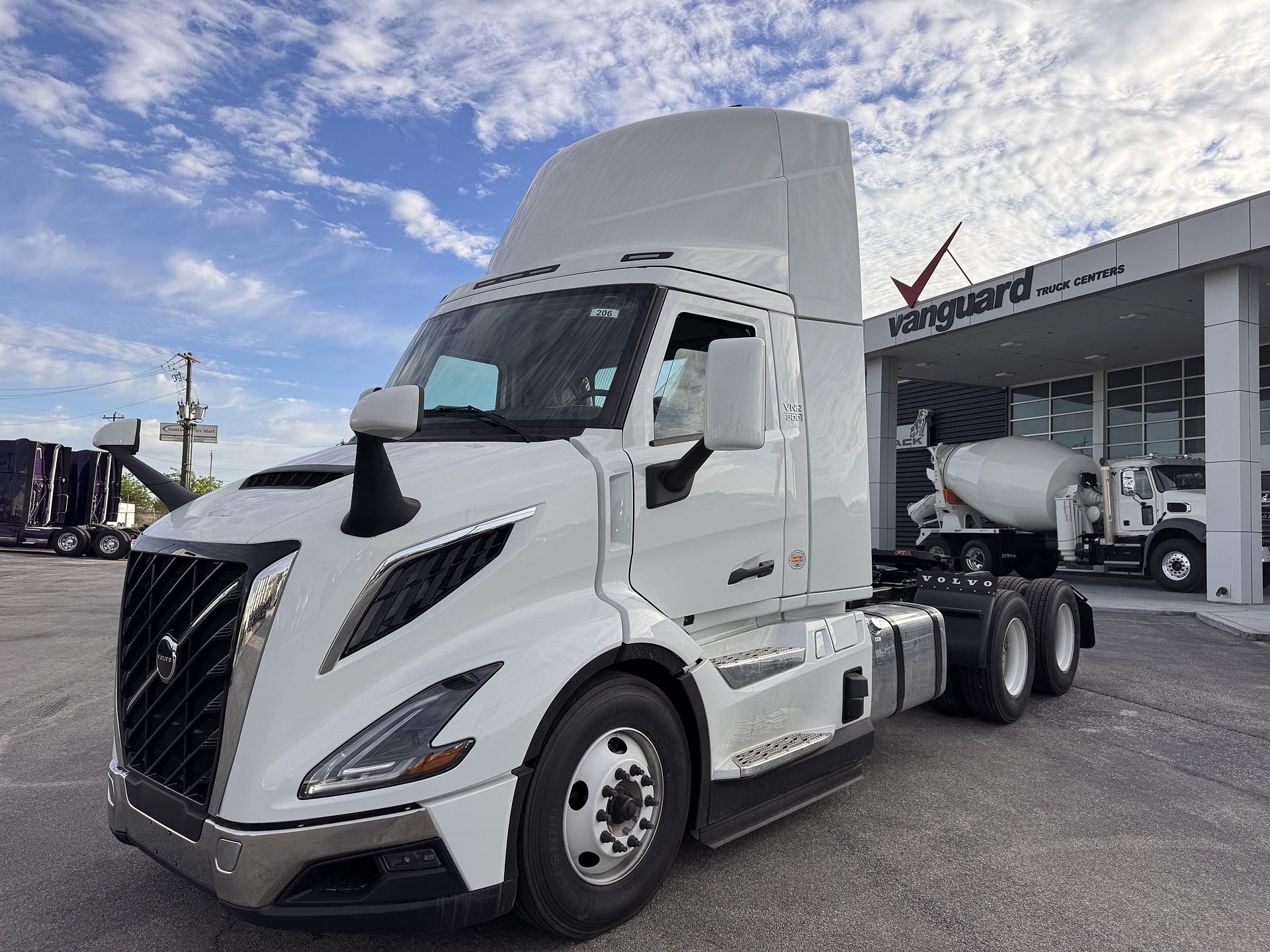 2027 Volvo VNR64T300