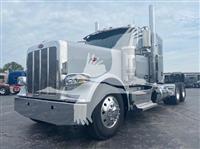 2025 Peterbilt 589