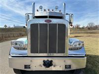 2022 Peterbilt 389