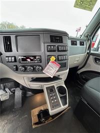 2025 Peterbilt 567