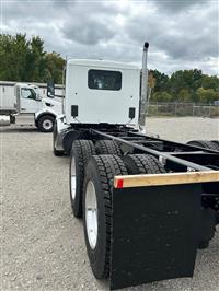 2025 Peterbilt 567