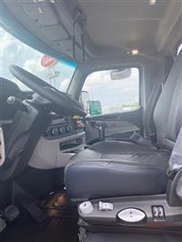 2025 Peterbilt 567