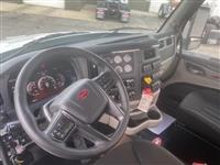 2025 Peterbilt 579