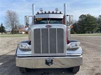 2022 Peterbilt 389