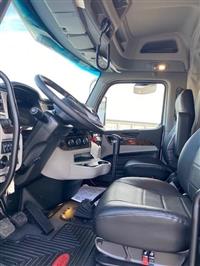 2025 Peterbilt 589