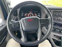 2025 Peterbilt 567