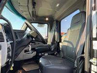 2025 Peterbilt 567