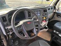 2025 Peterbilt 567