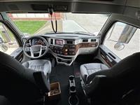 2025 Peterbilt 589
