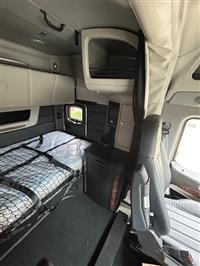 2025 Peterbilt 589