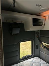 2025 Peterbilt 589