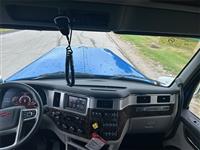 2025 Peterbilt 589