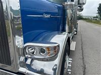 2025 Peterbilt 589