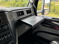 2025 Peterbilt 567