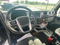 2025 Peterbilt 589